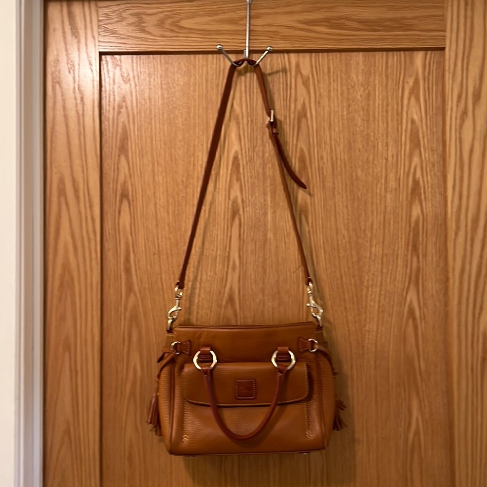 Very nice crossbody in very good condition